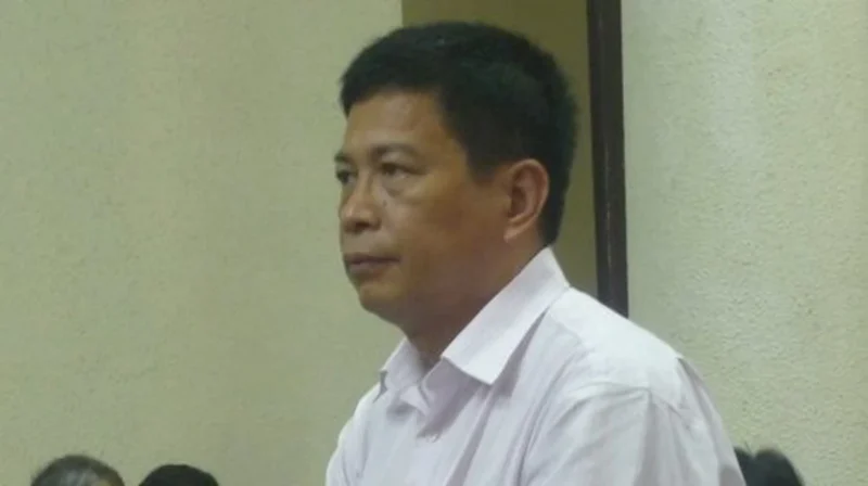 Bùi Tiến Dũng (PMU18) trước tòa
