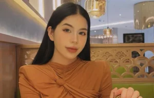 Bước chuyển mình thành "Chiến thần livestream" và kỷ lục doanh số