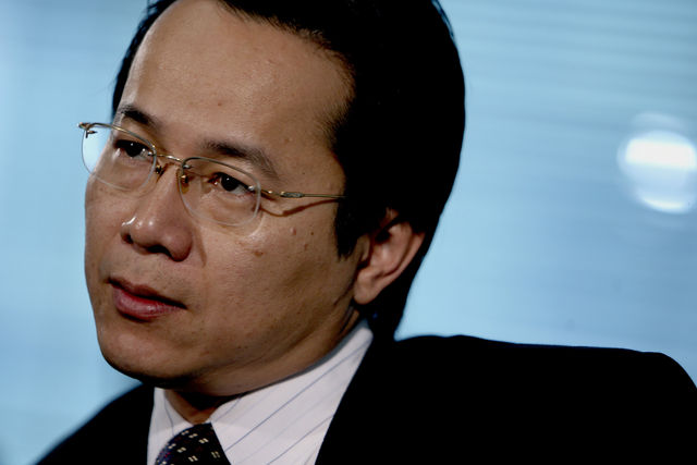 Cuộc sống sau ngày trở về: Rời xa hào quang tài chính, tìm an yên bên tơ lụa