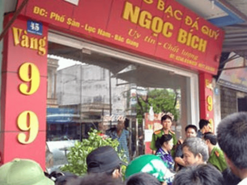 Tiệm vàng Ngọc bích