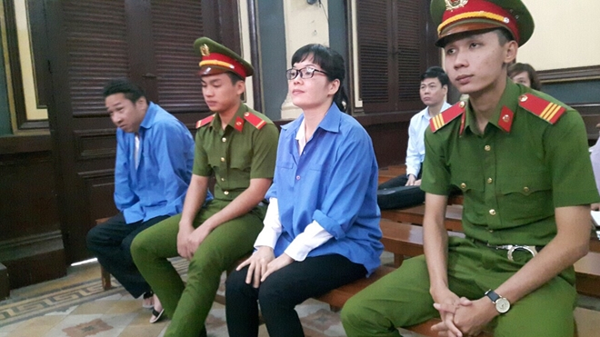 Con đường sa ngã vào vòng xoáy tín dụng đen và bong bóng bất động sản