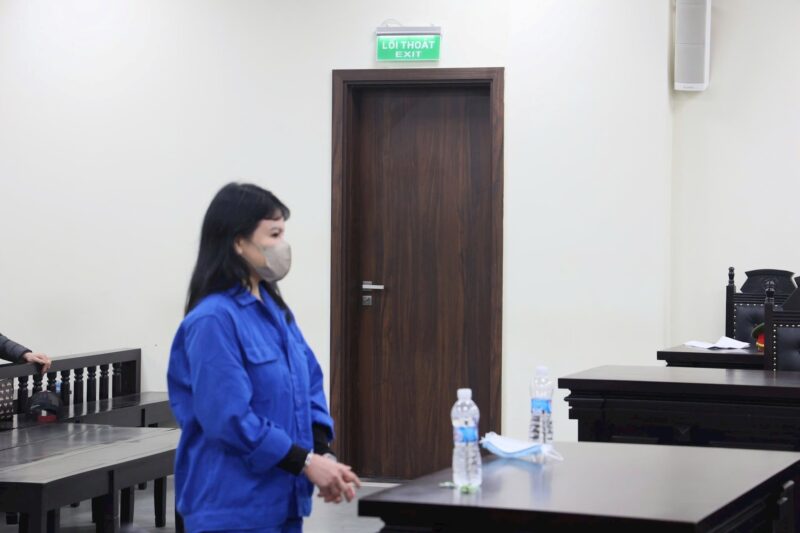 Bị cáo Vũ Thị Thu Nhung tại tòa