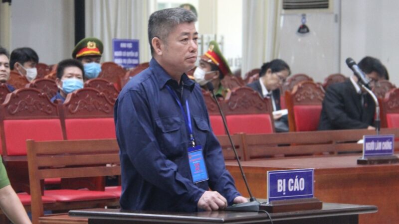 Nguyễn Hữu Tứ tại tòa