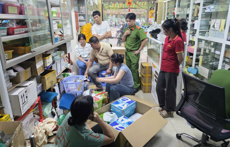 Cơ sở sản xuất 3000 chế phẩm có chất độc thạch tín của Võ Thị Thu Oanh, Tăng Thị Mỹ Hòa và Tăng Hoàng Vinh