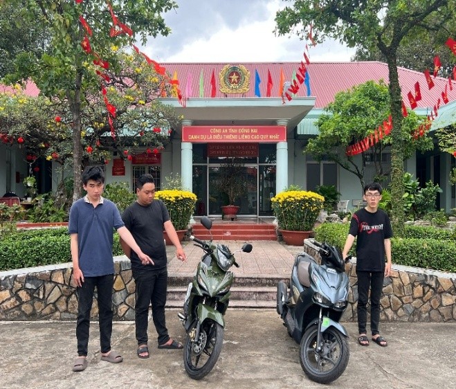 Các đối tượng Trần Anh Kiệt, Phạm Nguyễn Hoài Nam và Đặng Nhật Minh giả danh công an chiếm đoạt tài sản Các đối tượng Trần Anh Kiệt, Phạm Nguyễn Hoài Nam và Đặng Nhật Minh giả danh công an chiếm đoạt tài sản