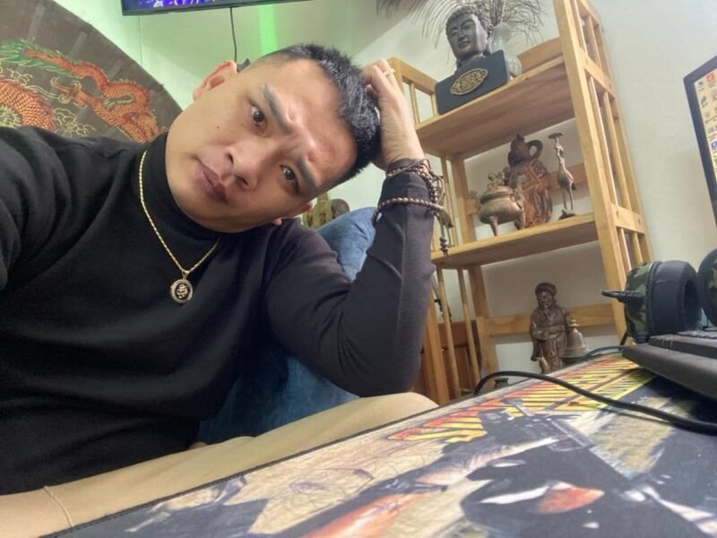 Chân dung Nguyễn Thành Long (Tiến bịp)