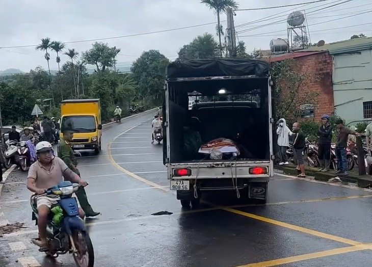 Khởi tố, bắt tạm giam thầy giáo Nguyễn Hồng Lĩnh thể dục sát hại nữ nhân viên thư viện vì ghen tuông Khởi tố, bắt tạm giam thầy giáo Nguyễn Hồng Lĩnh thể dục sát hại nữ nhân viên thư viện vì ghen tuông